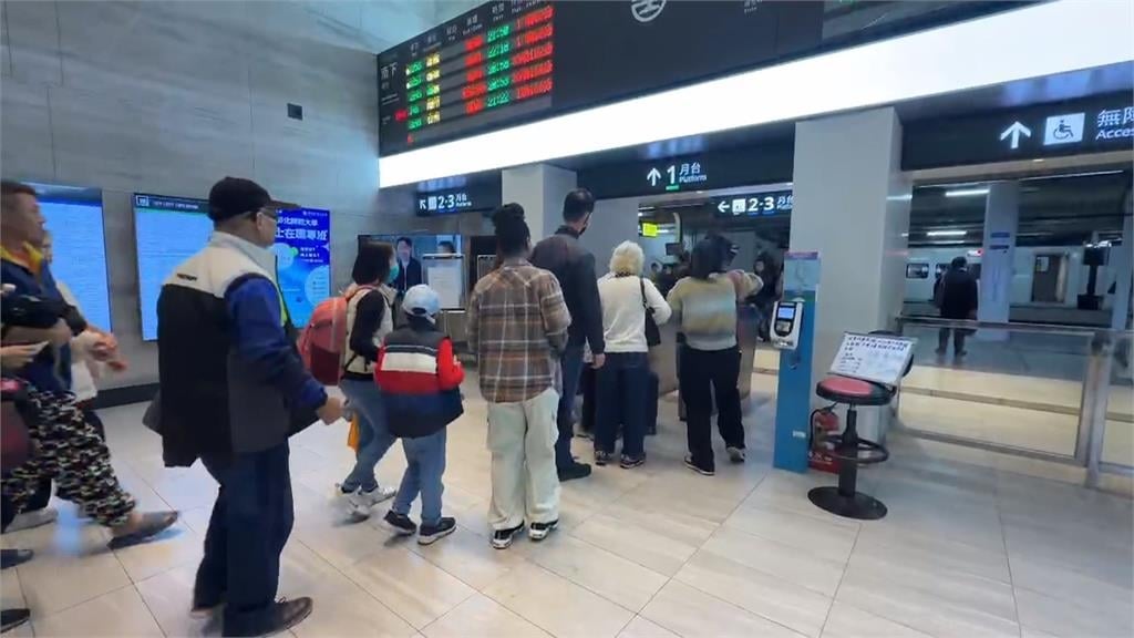 台鐵電車線掉落交通一度中斷 今早7點恢復雙線通車