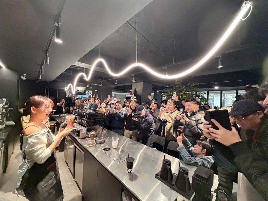 啦啦隊／週末迎「洋基女孩」初登板！人氣女神睦那京先擔任「一日店長」掀轟動