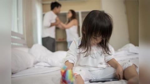 太離譜！重組家庭吵架「互摔小孩」　網怒喊：根本虐童現場