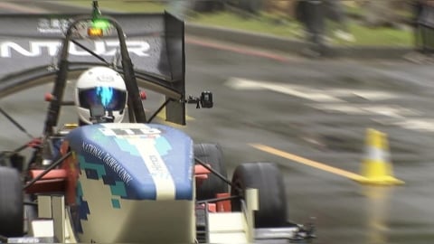 台大電動方程式賽車EP6亮相　甩尾校園驚豔眾人！