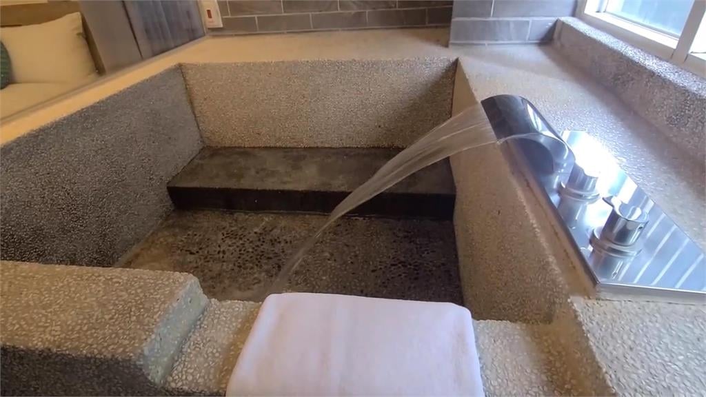 冬天泡湯暖身反增猝死風險？醫師揭這「5種行為」小心沒意識倒池邊！