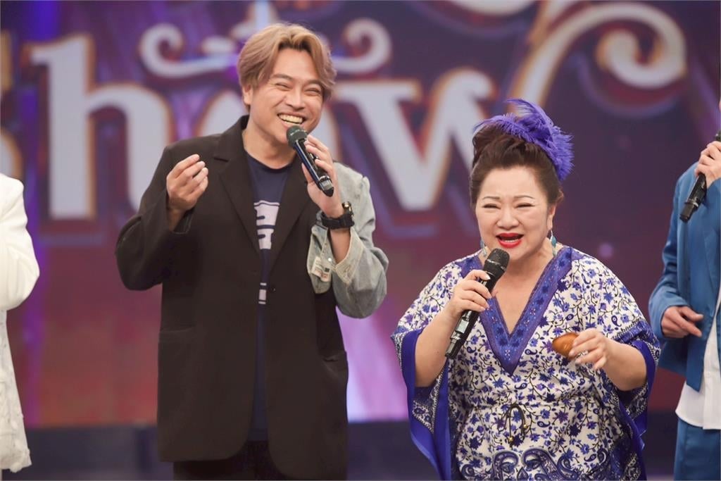 白冰冰點「佛心」外送直送錄影現場還上台！讓來賓直呼這雞蛋糕有洋蔥