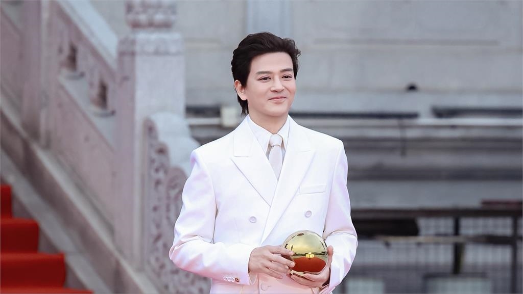 深夜強震！歌手李聖傑受訪嚇傻　日韓啦啦隊女神躲桌下祈禱