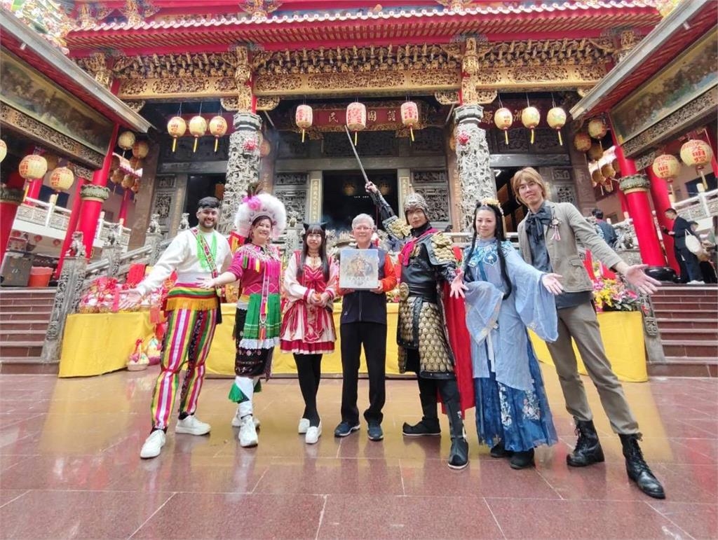 首創!鄭成功、媽祖跨界玩桌遊 《黑水溝傳奇》Cosplay試玩開戰