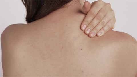 肩膀、手臂刺痛誤以為頸椎神經病變，原來是帶狀疱疹導致  醫揭：疼痛性質不同！