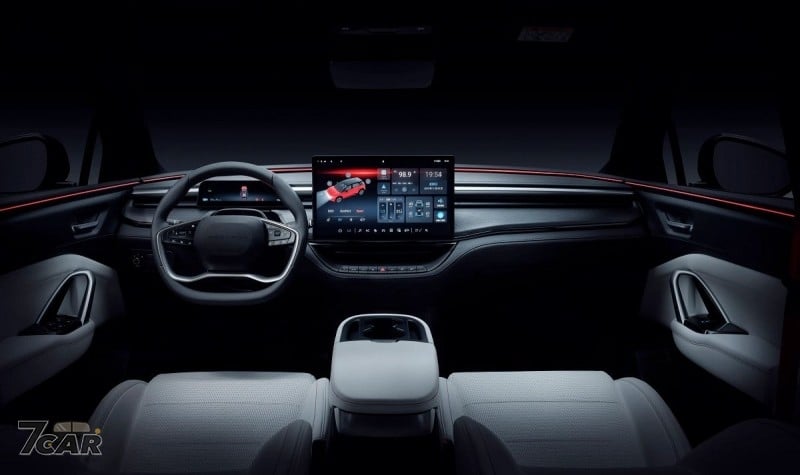 品牌首發之作，定義純電掀背新選擇　Foxtron Bria 亮相 2026 台北車展