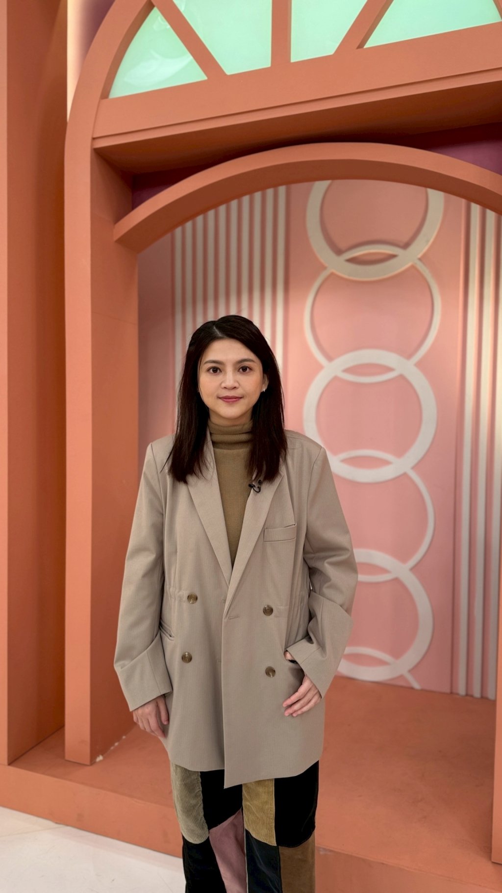 (影)／女星花錢沒在想 同款式鞋買回來沒穿還擺錯位置？