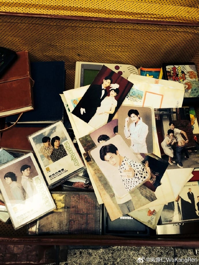 吳慷仁、曹西平「曾組偶像男團」飆唱！珍貴專輯、小卡曝光…網淚：我記得