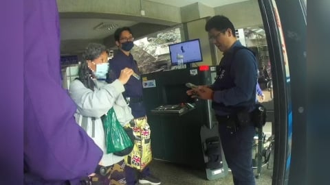 包包藏菜刀進法院　48歲婦辯閨密教切菜