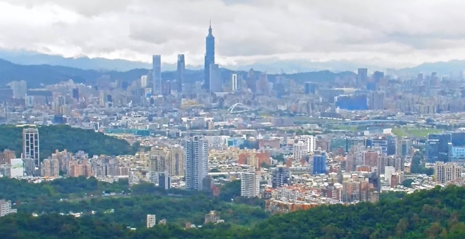 中媒吹爆「軍機拍台北101」自封最佳攝影　遭網嘲「這水準我阿嬤都行」要破防了