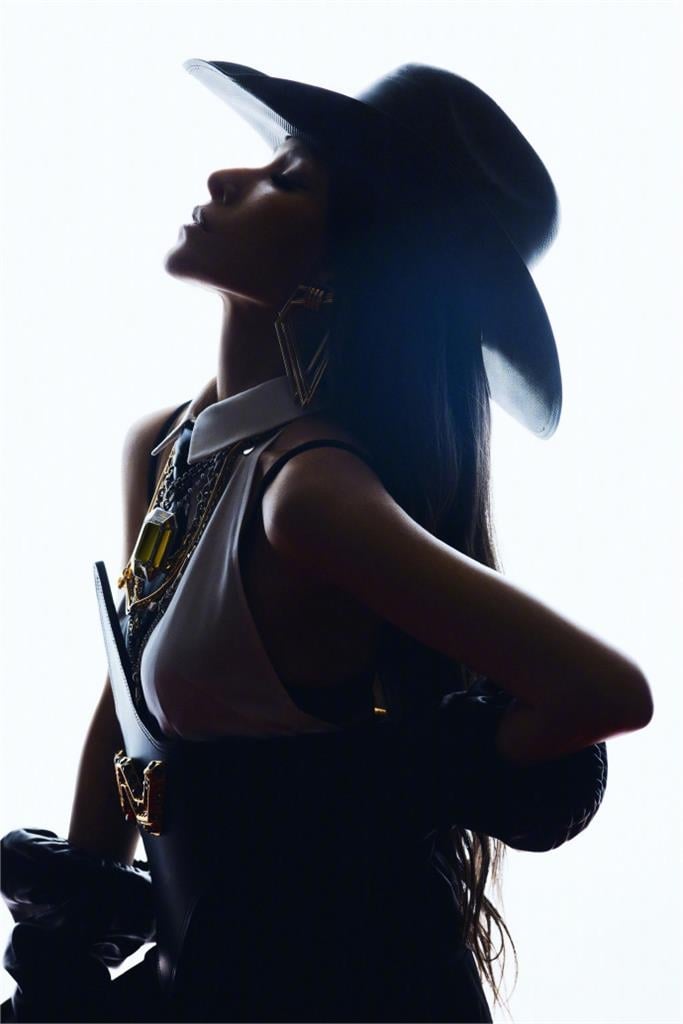 睽違10年回歸跨年！蕭亞軒歷經5次手術　46歲真實狀態全網震撼