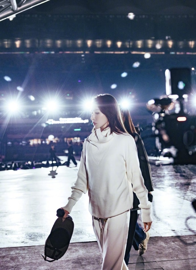 睽違10年回歸跨年！蕭亞軒歷經5次手術　46歲真實狀態全網震撼