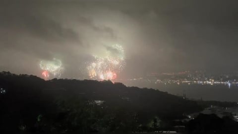 告別2025！跨年夜淡水煙火畫面曝光