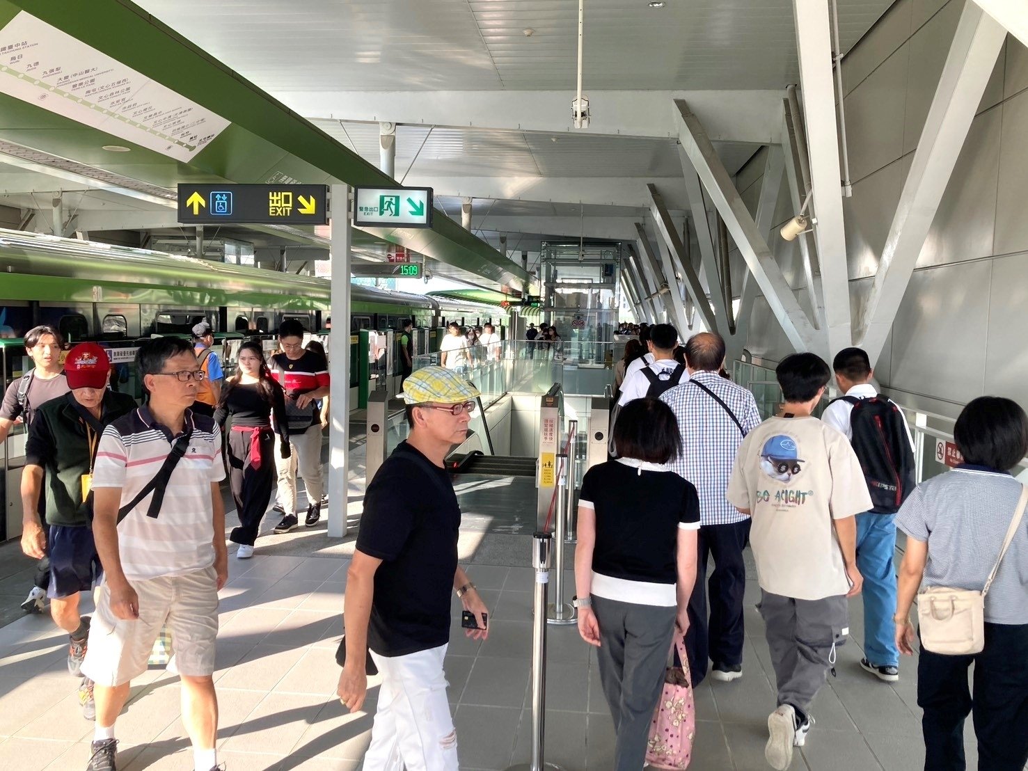 中捷跨界聯名天團掀追星熱 4車站平均運量成長近20%