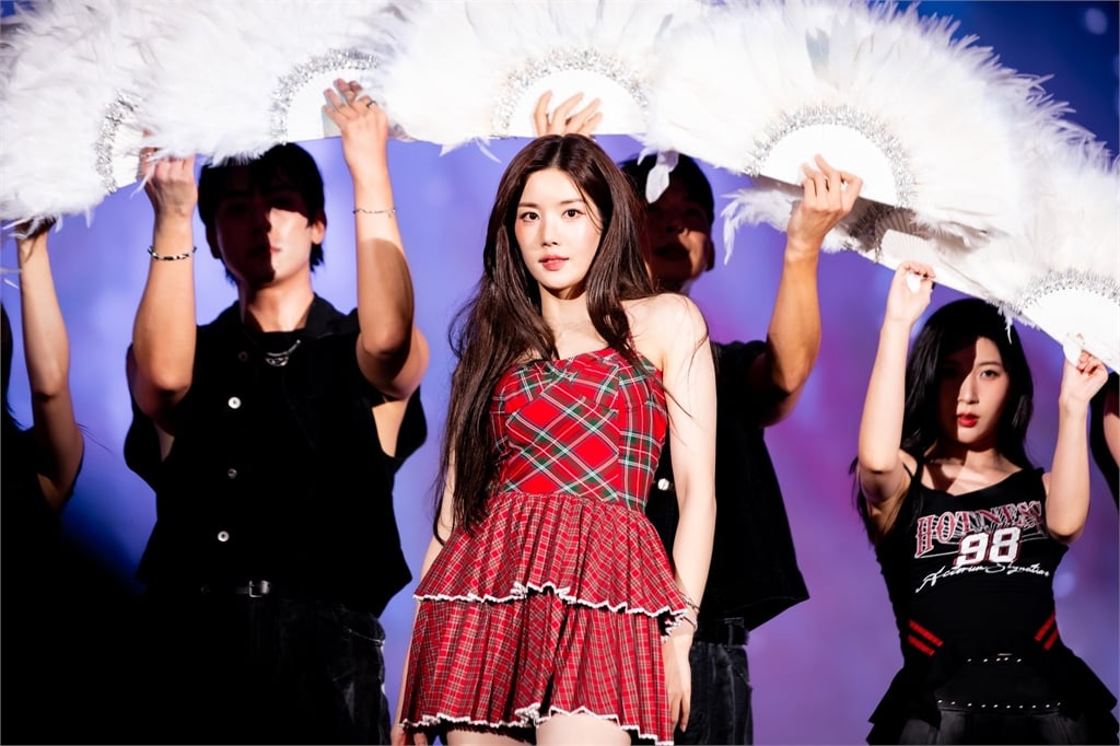 快新聞／盼高雄發光發亮！30萬人湧夢時代跨年　陳其邁攜手戴資穎驚喜現身