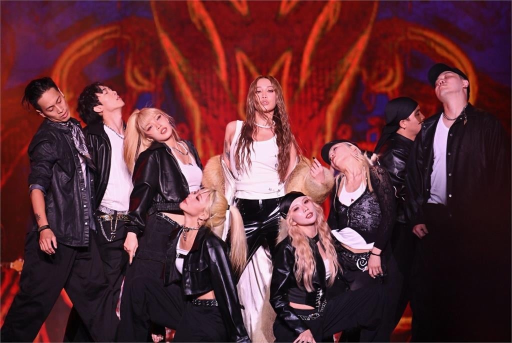 A-Lin跨年遞麥接唱!全場唱《失戀無罪》音準太狂…網驚:台東人學測考唱歌?