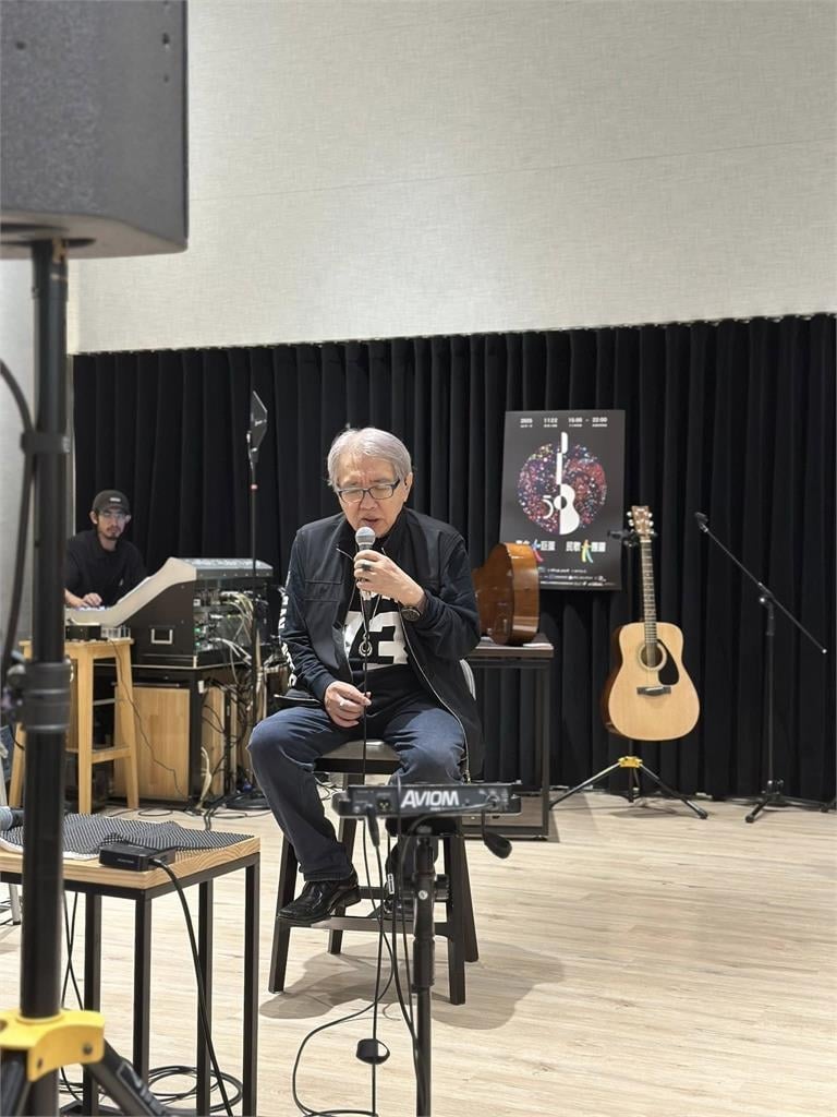 資深民歌手王夢麟酒駕「衝撞燈桿」！清潔隊推車成碎片…本人發聲道歉了