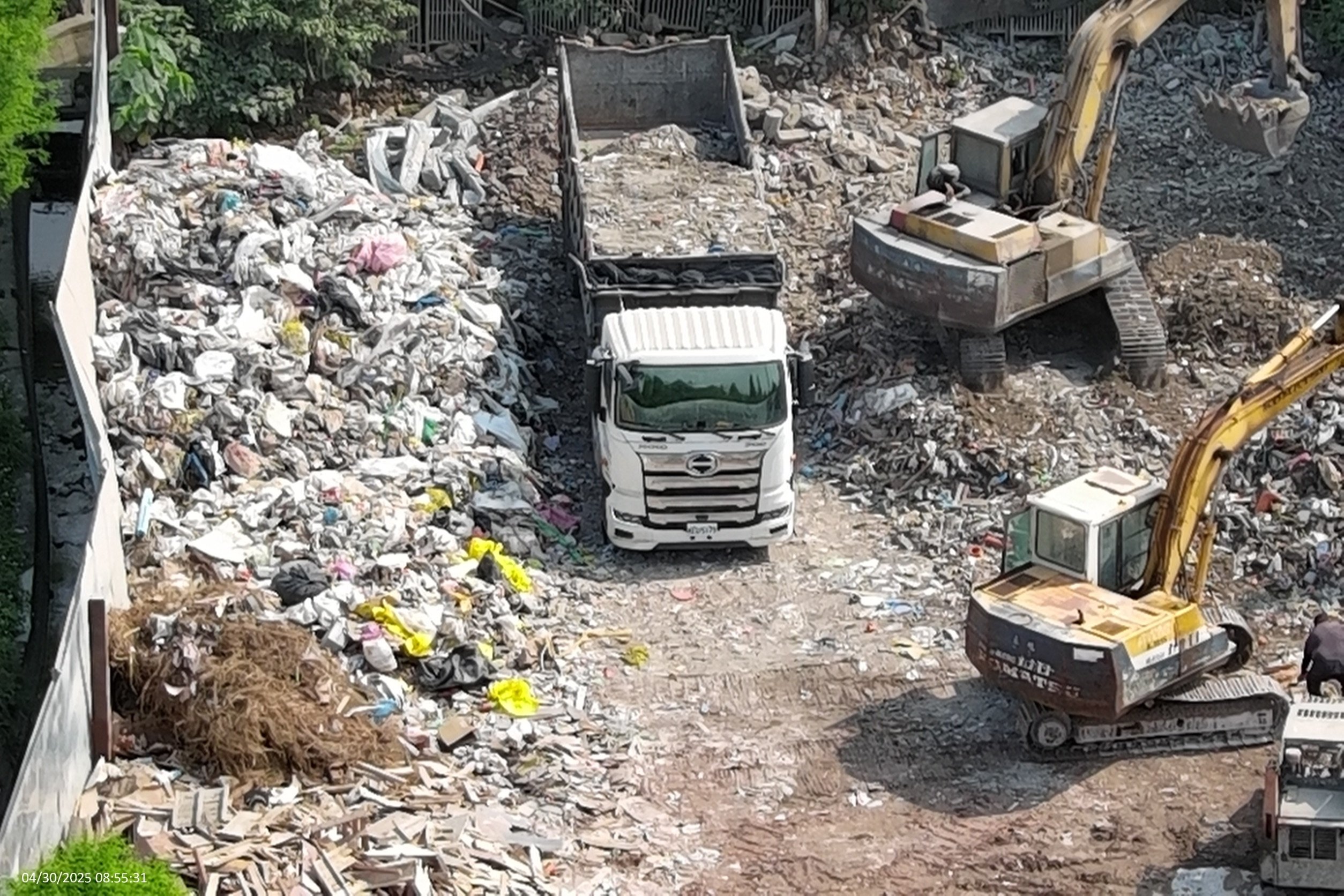 營建廢棄物毒害中南部5大溪流 檢警出重手逮22人