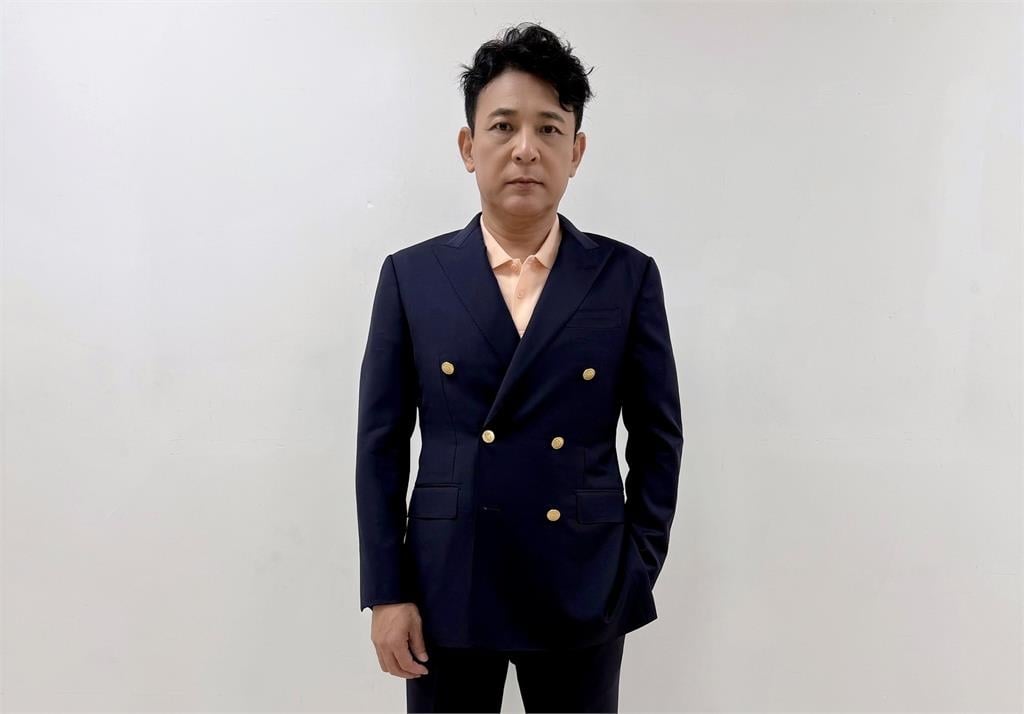 胡鴻達加入《豆腐媽媽》為房仲邱總砸5位數治裝、剪新髮型備戰