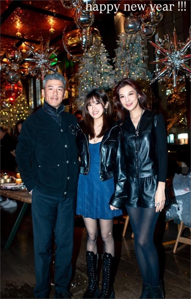 定居中國「名模林若亞」當繼母10年!梧桐妹突曬照「48歲真實狀態」被出賣