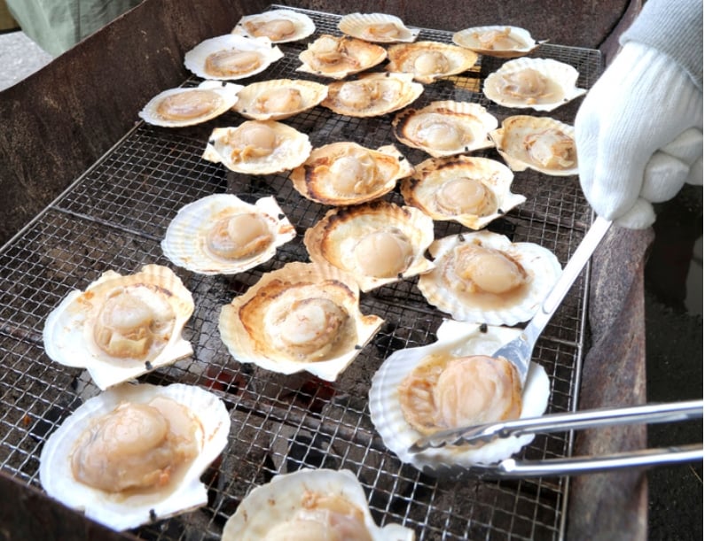 赴韓旅遊吃1海鮮全家送醫醫藥費狂噴4萬！引一票苦主哀號：我也狂吐爆拉