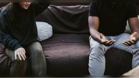 交往7年遲不結婚！「父親剛過世」男友突提婚事　她一問原因氣炸分手