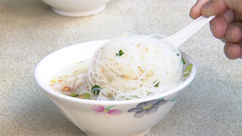 全台"凍番薯" 民眾早起吃米粉湯.熱湯圓暖和身體