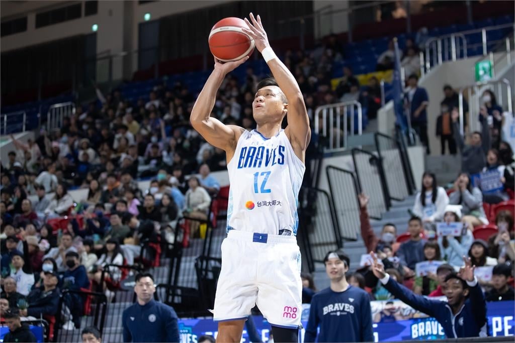 PLG(影)／富邦勇士球星林志傑、辛特力復出！主場大勝台鋼獵鷹38分創聯盟新紀錄