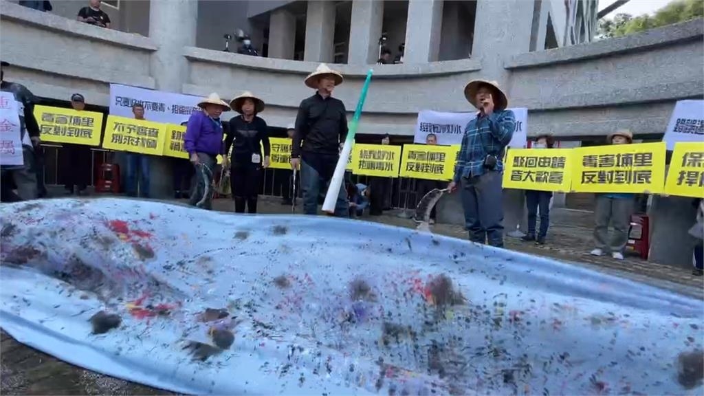 南投埔里廢棄物掩埋場"首場環評會" 3百人場外抗議