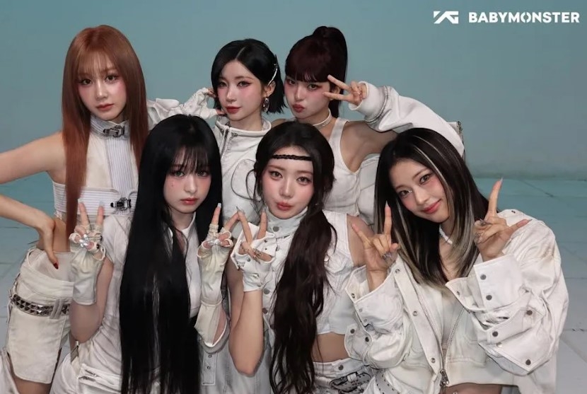 BABYMONSTER演唱會亂象！　成員被歌迷畫冊砸中