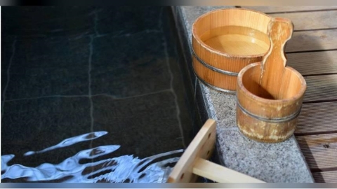 冬天泡湯注意！「身上貼這片」下水超NG　藥師示警：有致命風險