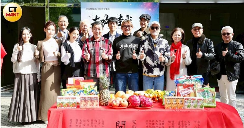 導演洪成昌電影新作《大咖時代》昨正式開鏡。(圖/方萬民攝)