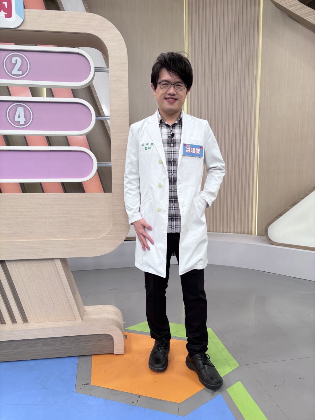 (影)／侯昌明女兒紐約求學生病 醫藥費驚人 直飛探視