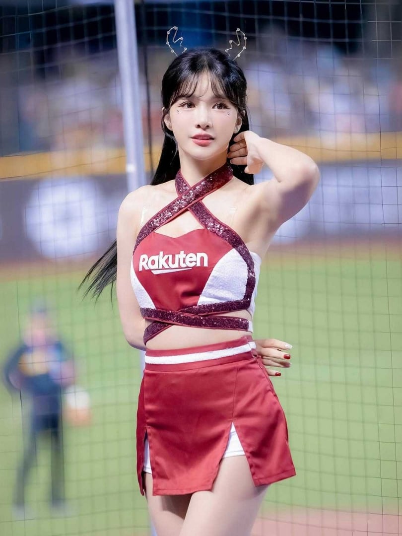 因椎間盤突出壓迫神經,林岱縈跳舞時容易右腳抽痛。(圖/翻攝自林岱縈IG)