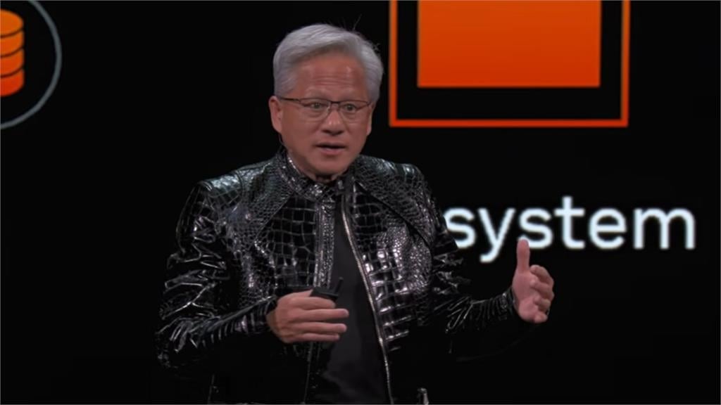 黃仁勳標配升級!披「鱷魚皮」現身CES 宣告全球正式跨入「物理AI時代」