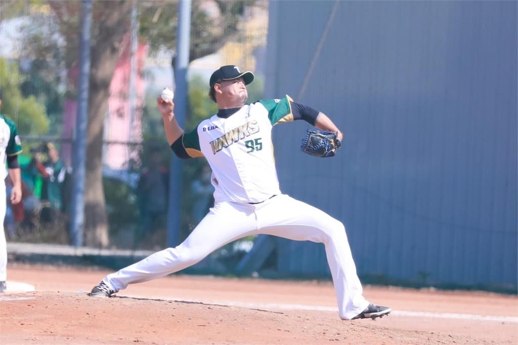 中職／兄弟台鋼再合體！王躍霖換回熟悉背號　王維中加盟助力雄鷹