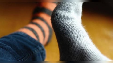 阿嬤說穿襪睡覺會早死？　醫：冬天恐變「慢性自殺」這2種人真的別穿