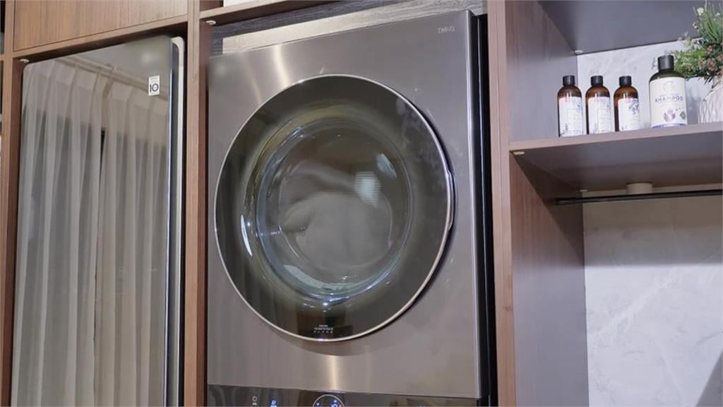 機洗羽絨外套變「一坨坨」別急著丟!洗衣職人授「4步驟」:放網球烘乾更蓬鬆