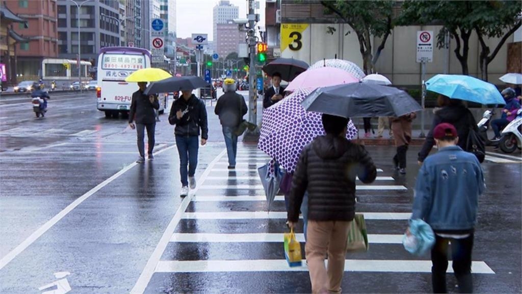 韓妞揭背包裡有「這2物」100%是台灣人!狂吸4萬網大讚:謝謝你發現這些細節