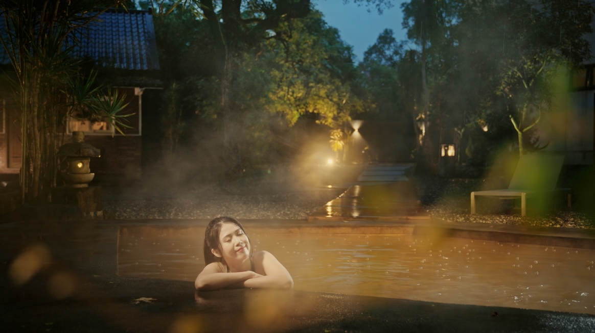 行動支付旅遊更快速，帶動夜經濟，探索小鎮溫泉魅力不停歇。圖/花東縱谷國家風景區管理處提供