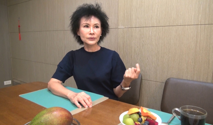 【台灣演義】第一天就被呼巴掌!「不銹鋼花瓶」譚敦慈的震撼教育