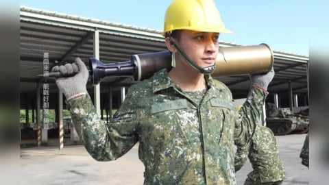 戰車營二兵「馬傑森」報到！　手榴彈丟過50公尺　下部隊遇軍演
