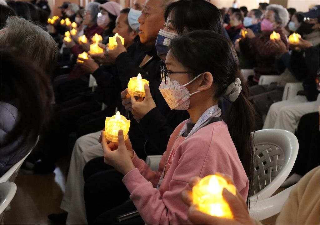 新泰歲末祝福聚善緣 點亮心燈傳愛暖人間