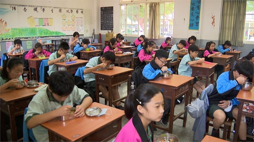 窮不能窮孩子！台中營養午餐免費　　家長：可以省一筆開銷