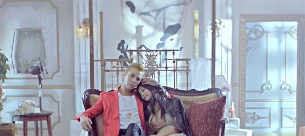 GD深夜點讚「JENNIE火辣片」被抓包秒收回！昔爆「窩豪宅約會」秘戀1年