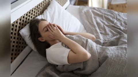 睡前狂鼻塞別再怪感冒！醫師公布「2大元凶」　很多人都中招