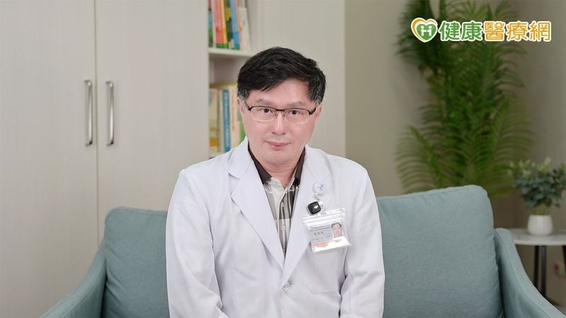 92歲婦人「怕麻煩家人」隱忍腹痛!就醫一檢大腸癌腫瘤破裂險喪命