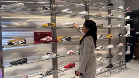 101潮鞋店爆"種族歧視"店員遭停職 董座賈永婕:認真檢討