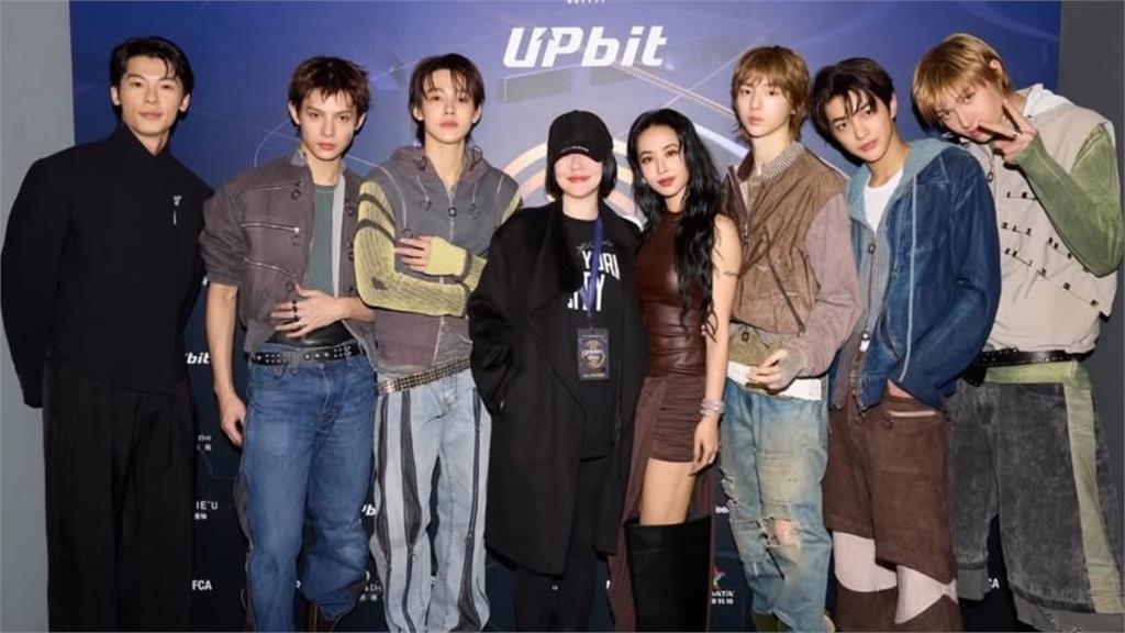 蔡依林神合體「CORTIS、許光漢」!照片C位驚見「台灣大咖」網:跨次元了