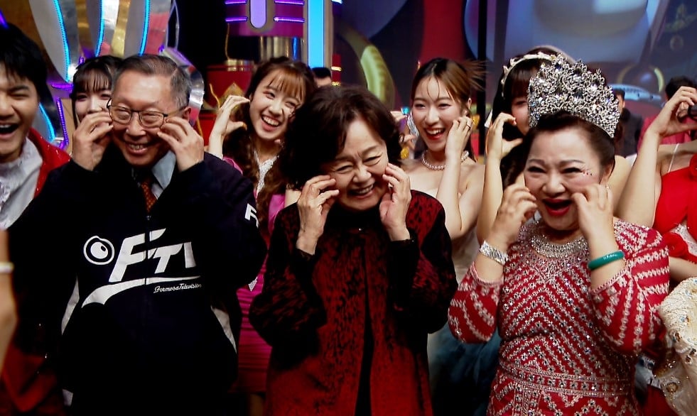 民視大家長一起放送愛心 挑戰撒嬌舞! 白冰冰:70歲也能跳